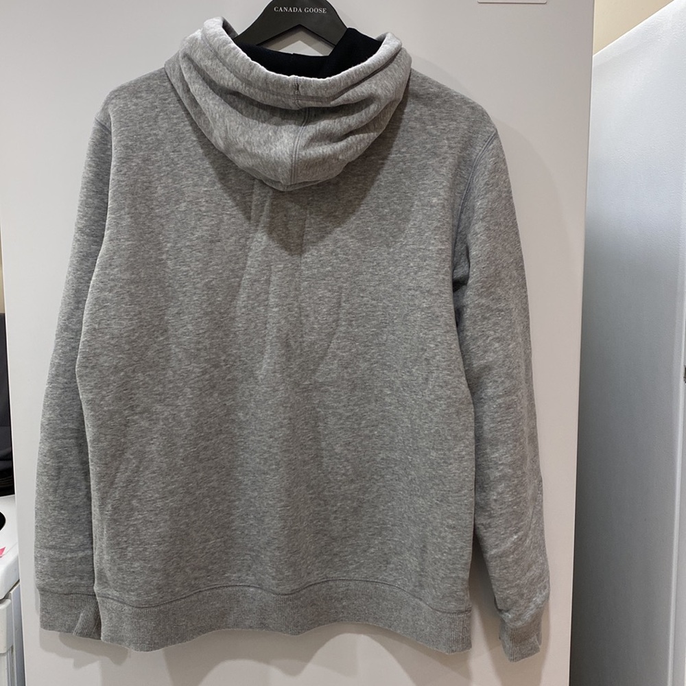 Under Armour Sweater - Picture 6 of 8